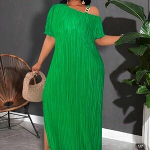 PLUS SIZE Playful Green Off-Shoulder Dress